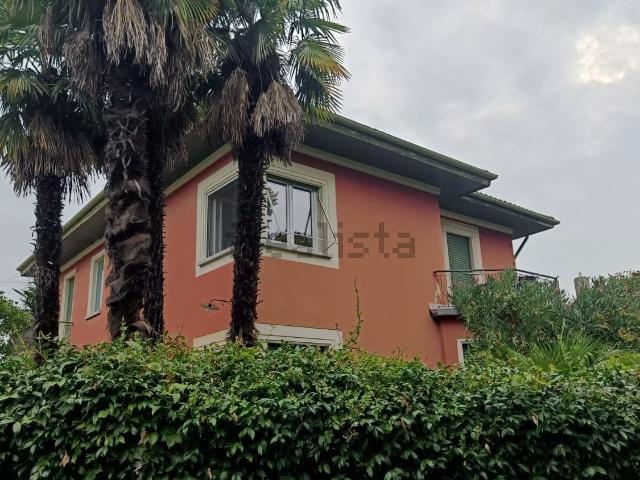 Casa in vendita a Villa Lesa, Lesa