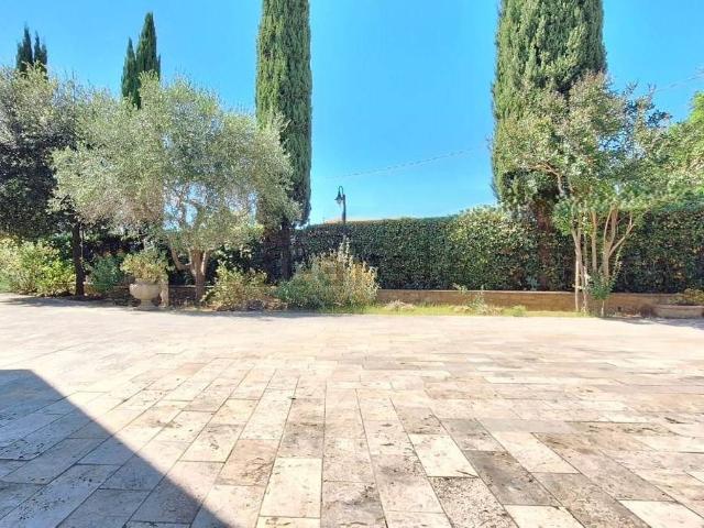 Casa in vendita a Cecina, Toscana