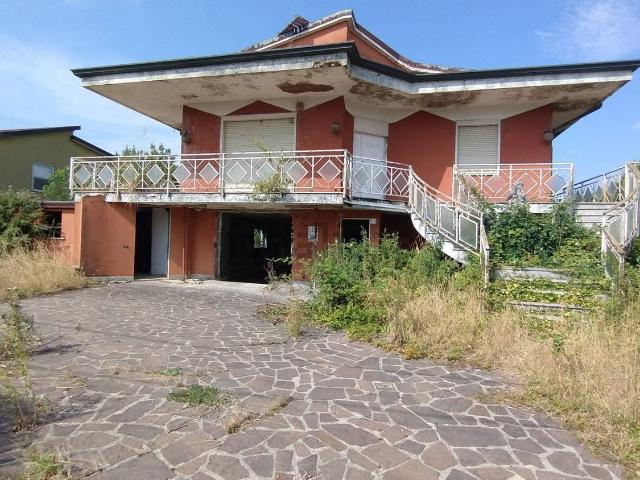 Casa in vendita a Bottanuco, Lombardia