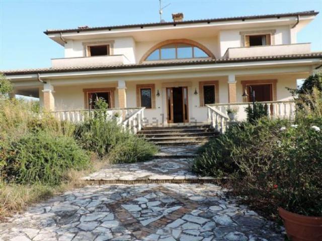 Casa in vendita a Salto Di Fondi, Lazio