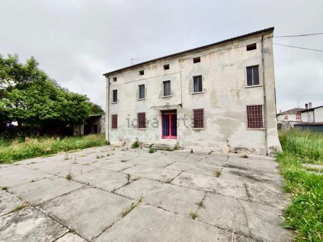 Casa in vendita a Gorgo, San Benedetto Po