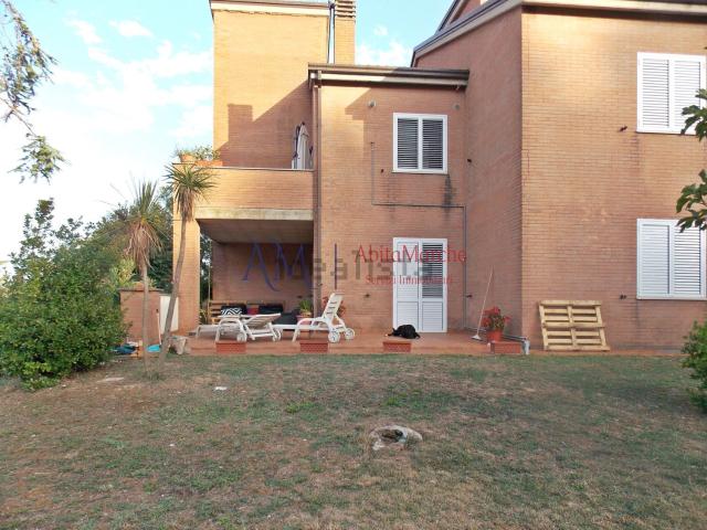 Casa in vendita a Marche, Fermo