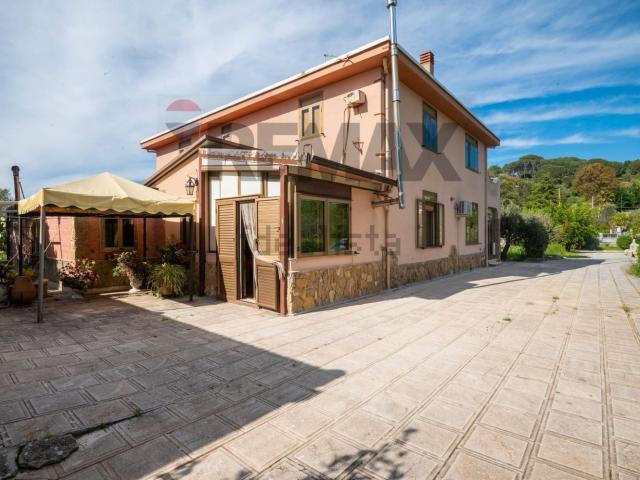 Casa in vendita a Piazza, Sicilia