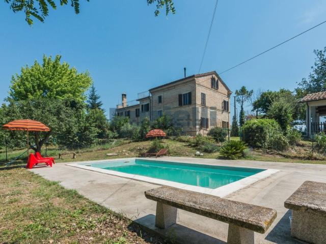 Casa in vendita a Marche, Fermo