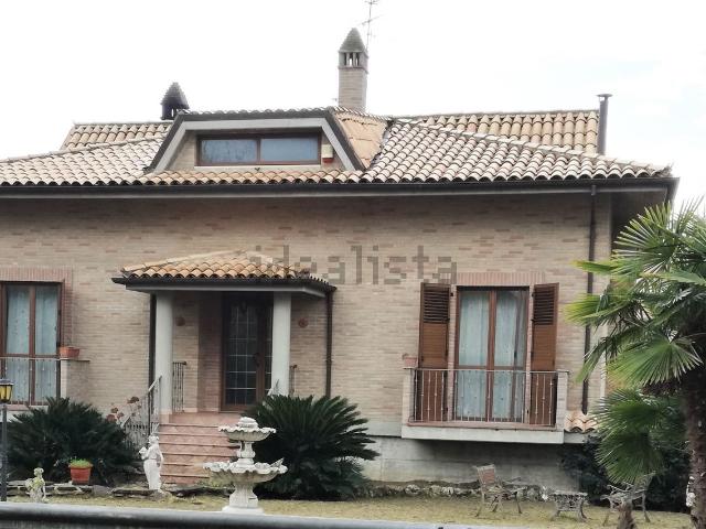 Casa in vendita a Riccio, Ortona