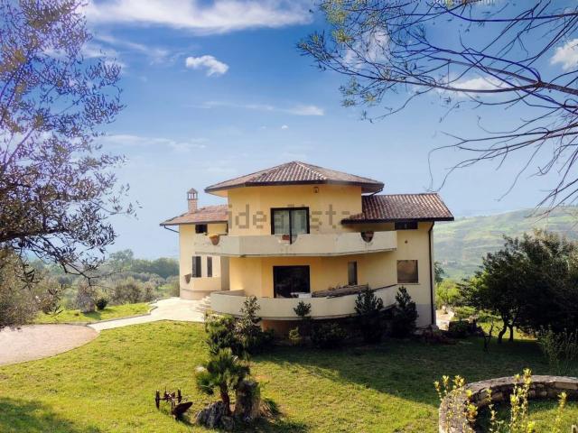 Casa in vendita a San Valentino In Abruzzo, Abruzzo