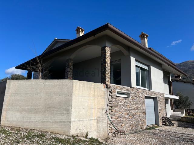 Casa in vendita a Trevi, Umbria