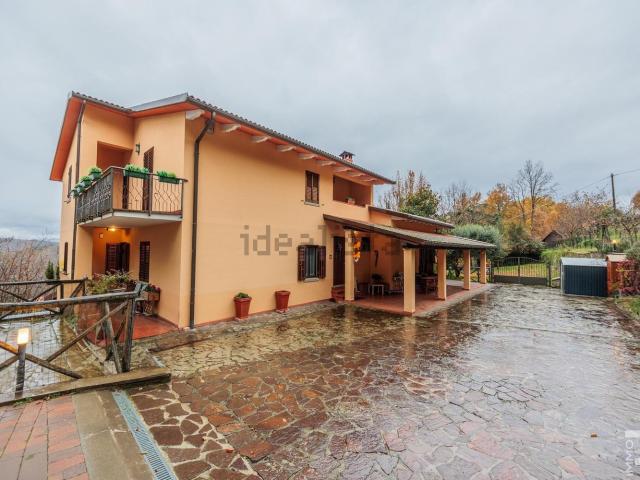 Casa in vendita a Le Lastre, Castel San Niccolò