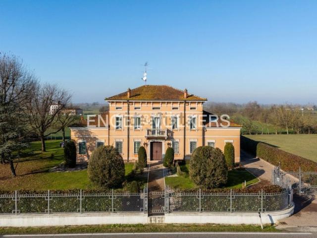 Casa in vendita a Villa Inferiore, Suzzara
