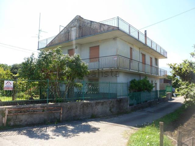 Casa in vendita a Airola, Campania