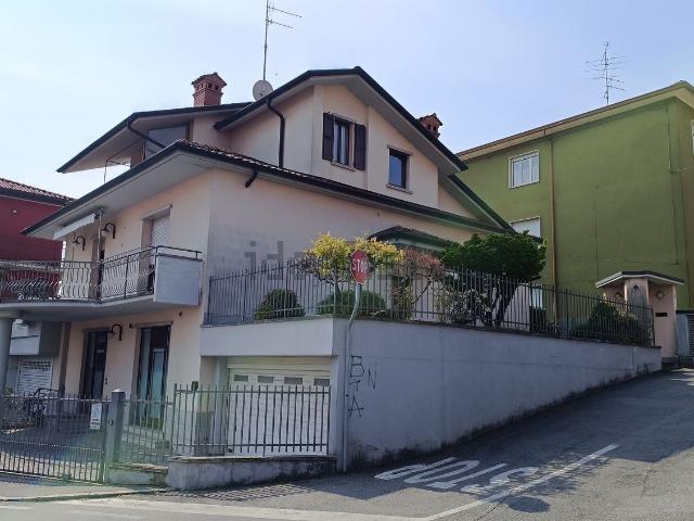 Casa in vendita a Alzano Sopra, Alzano Lombardo