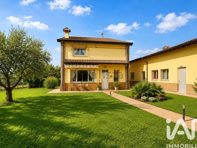 Casa in vendita a Calcinato, Lombardia