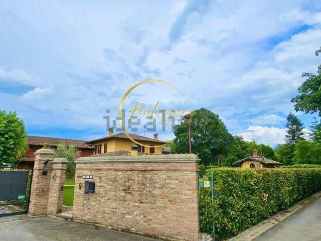 Casa in vendita a Roncina, Re