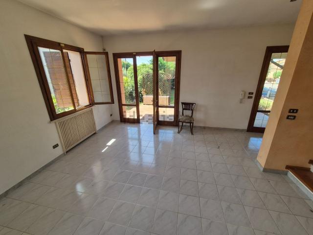 Casa in vendita a Legnago, Veneto