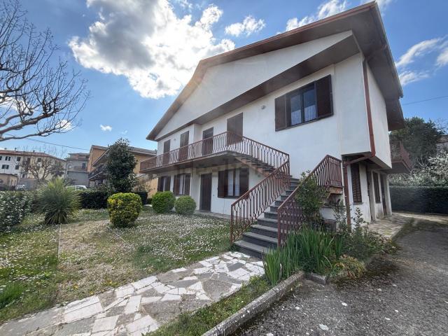 Casa in vendita a Montefiascone, Lazio