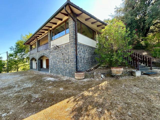 Casa in vendita a Izzalini, Umbria