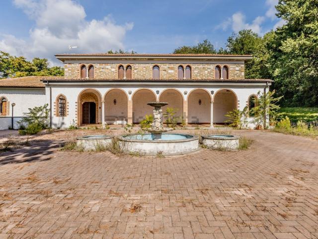 Casa in vendita a Bassiano, Lazio