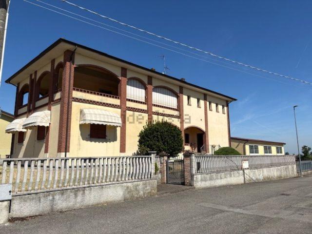 Casa in vendita a Ancarano di Sopra, Rivergaro