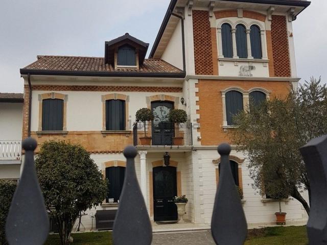 Casa in vendita a Fonte, Loria