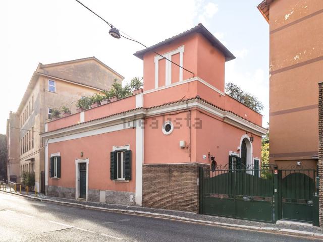 Casa in vendita a Roma Capitale, Lazio