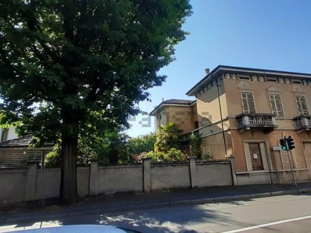 Casa in vendita a Centro, Gallarate