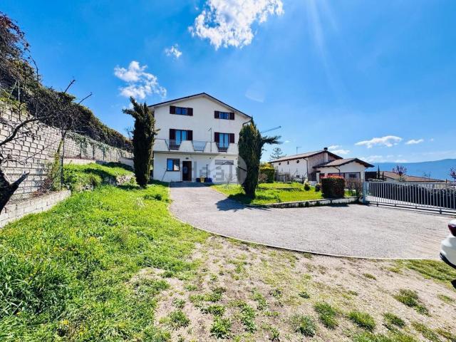 Casa in vendita a Poggio Picenze, Abruzzo