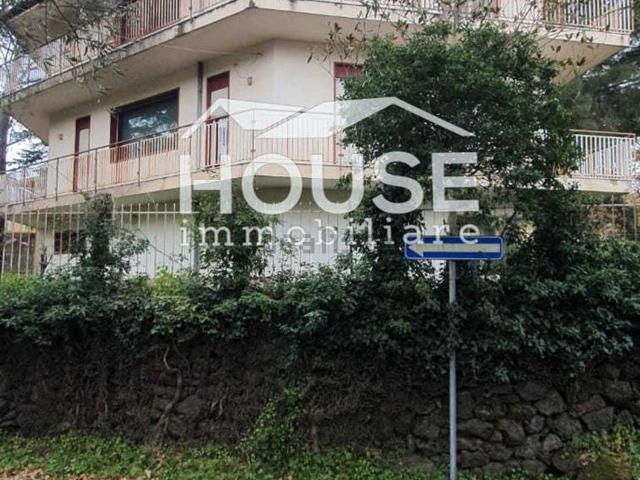 Casa in vendita a Ragalna, Catania