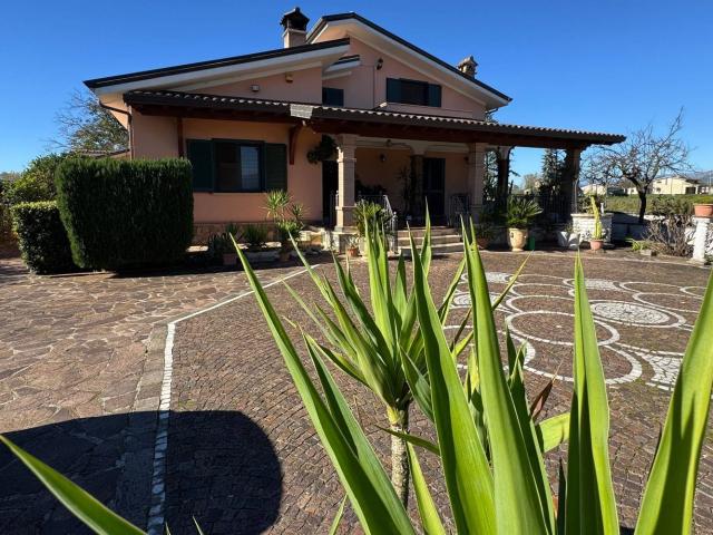 Casa in vendita a Piedimonte San Germano, Lazio