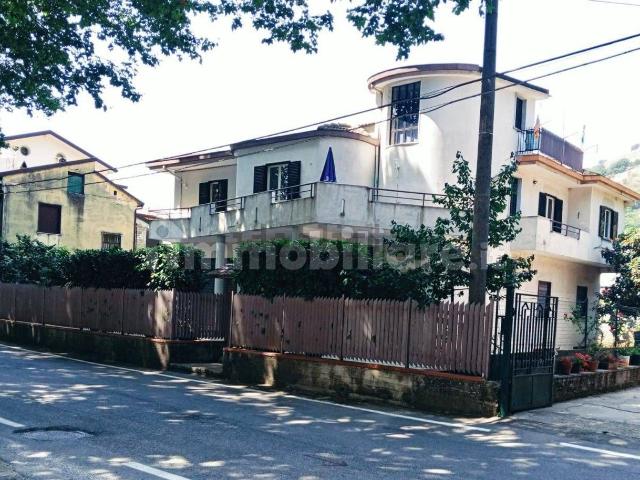 Casa in vendita a Moiano, Campania