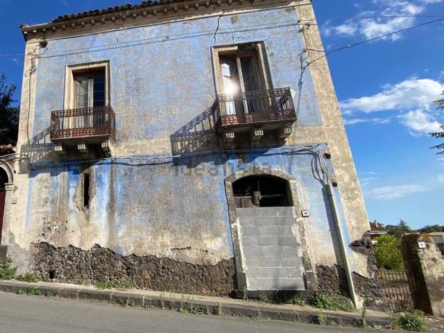 Casa in vendita a Linguaglossa, Sicilia