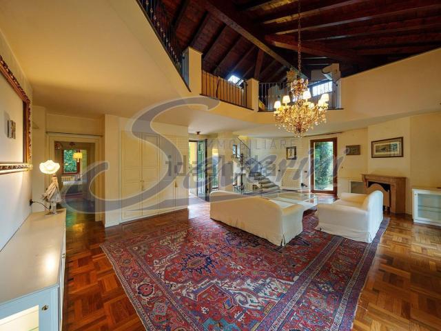 Casa in vendita a Carimate, Lombardia