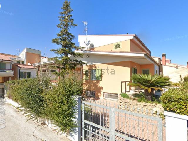 Casa in vendita a Termoli, Molise