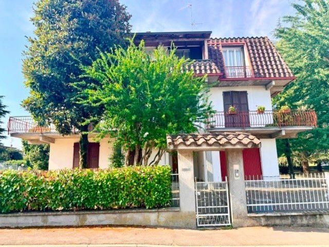 Casa in vendita a Montechiarugolo, Parma