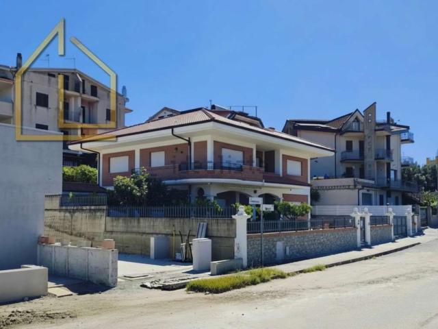 Casa in vendita a Martelli, Calabria