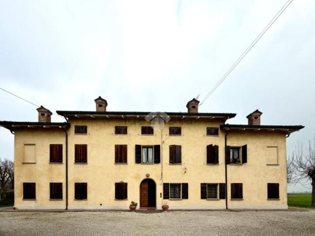 Casa in vendita a Bassa Reggiana, Re