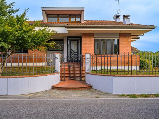 Casa in vendita a Massarosa, Toscana