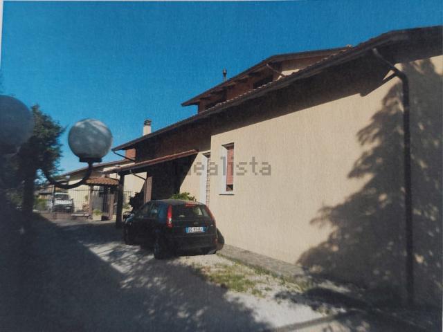 Casa in vendita a Villa Pitignano, Cenerente