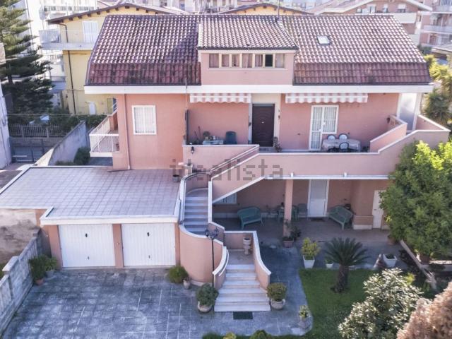 Casa in vendita a Pescara, Abruzzo