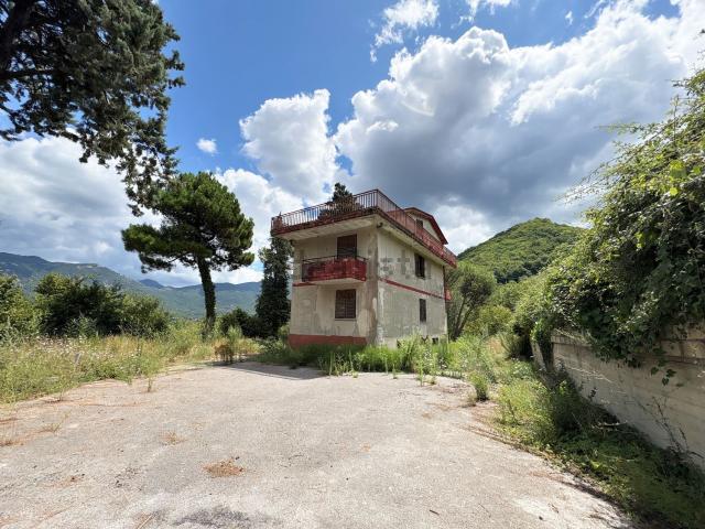 Casa in vendita a Serino, Campania