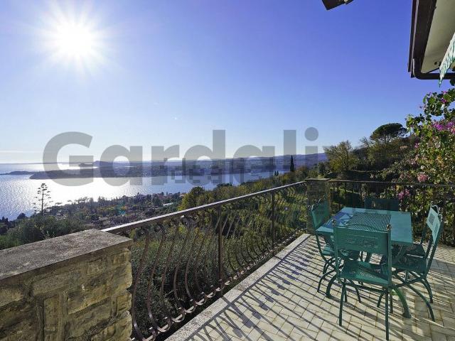 Casa in vendita a Comunità Montana Parco Alto Garda bresciano, Gardone Riviera