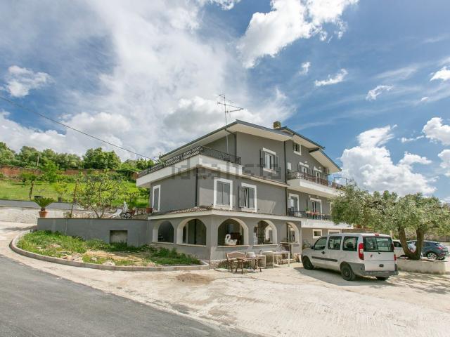 Casa in vendita a Guidonia Montecelio, Roma Capitale