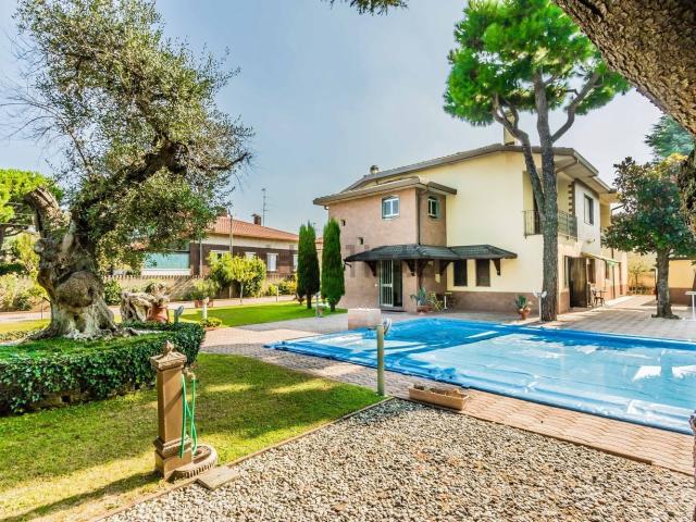Casa in vendita a Busto Arsizio, Lombardia
