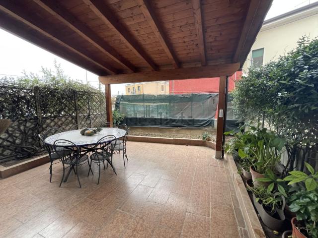Casa in vendita a Sud-Est, Brenzone