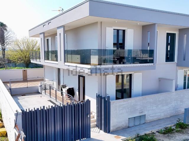 Casa in vendita a Parete, Campania