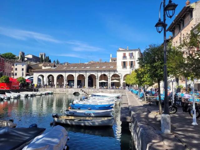 Casa in vendita a Desenzano Del Garda, Brescia