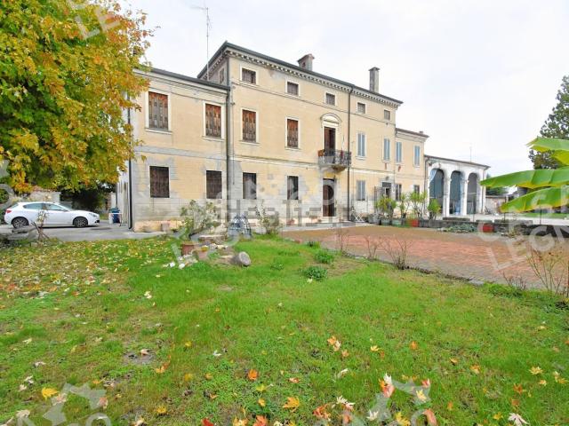 Casa in vendita a Legnago, Veneto