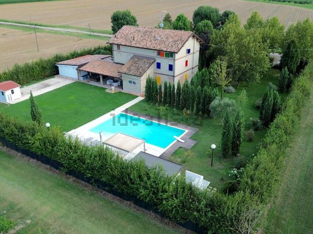 Casa in vendita a Bassa Reggiana, Re