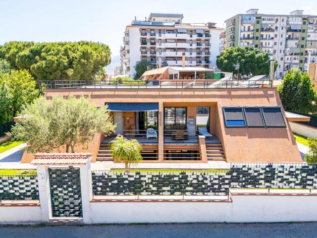 Casa in vendita a VI Circoscrizione, Palermo