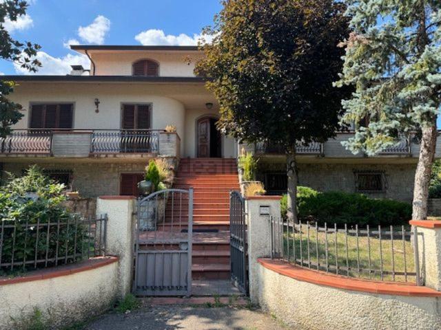 Casa in vendita a Poppi, Toscana