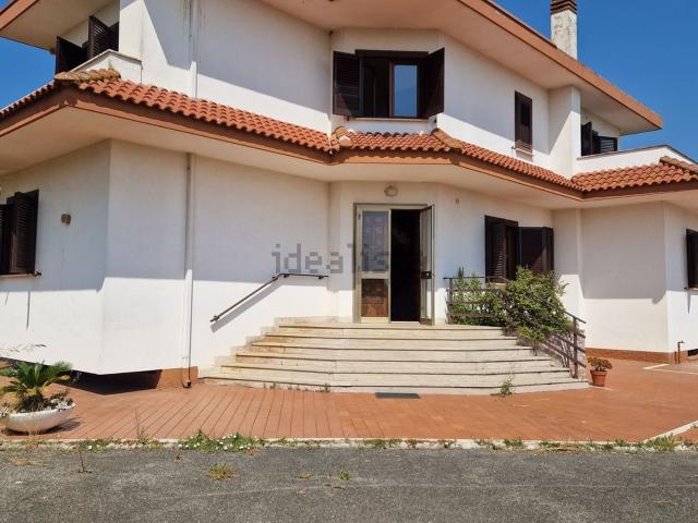 Casa in vendita a Quartiere Italia, Latina
